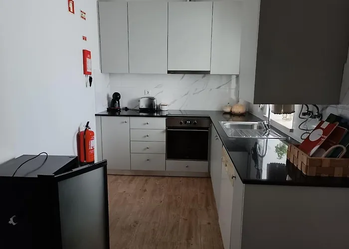 Casa Da Canhota Feriehus São Mamede